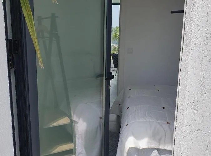 Space Zen Bed and Breakfast 4*